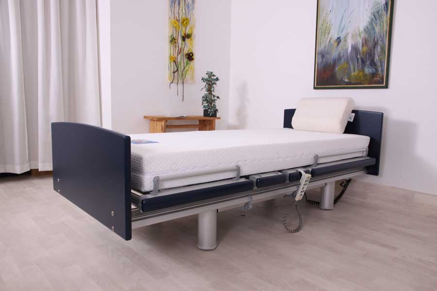 Hoog-laag bed qqq1028 Belletto 3080 MA 90 x 220. Geheel gereviseerd en dus 1 jaar volledige garantie